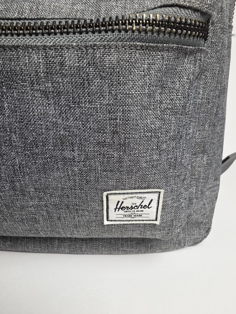 Herschel Supply Co. Classic 23.OL Raven Backpack Heathered Gray Laptop Notebook